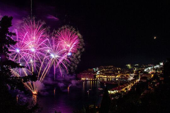 Fuegos artificiales sobre Dubrovnik