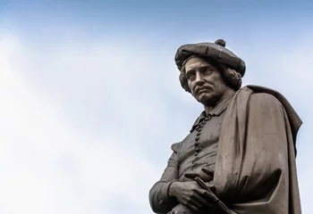 Rembrandt statue in Rembrandt Square in Amsterdam, Netherlands. © eddygaleotti