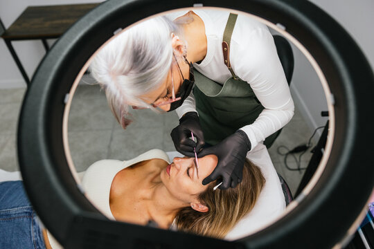 Expert eyebrow designing process before microblading