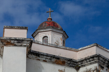 Obraz premium Old historical abandoned church in Old San Juan, Puerto Rico