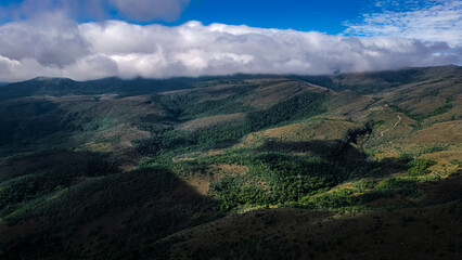 Serra Do Papagaio Paisagem Parque Estadual Corrida De Trilha Ultramaratona Minas Gerais Natureza Montanhas Aventura Trilhas Florestas Escarpas Picos Mirantes Desafios Atletas Endurance Caminhadas