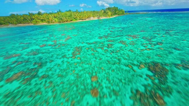 Vol Drone FPV au dessus du Lagon de Bora Bora