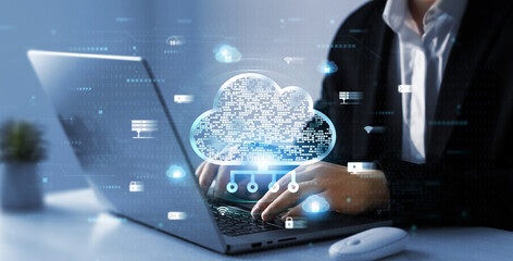 Obraz premium Cloud technology, backup and data storage.Edge technology.Cloud technology computing network. Networking and digital online service concept.