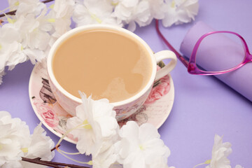 cup, coffee, drink, white, mug, breakfast, tea, beverage, cafe, espresso, isolated, black, saucer, hot, table, caffeine, object, food, morning, brown, nobody, closeup, spoon, aroma, empty