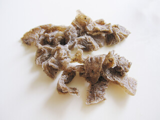 凍みコンニャク（氷こんにゃく）