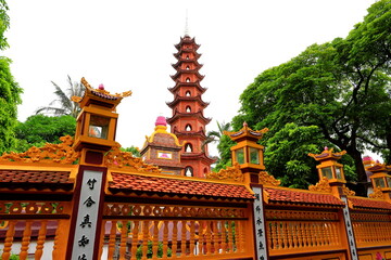 Tran Quoc Pagoda (Chua Tran Quoc), a Buddhist temple with numerous shrines at Thanh Nien, Yen Phu, Tay Ho, Ha Noi, Vietnam
