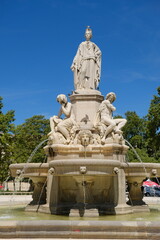 Fototapeta premium Statue and fountain in the park