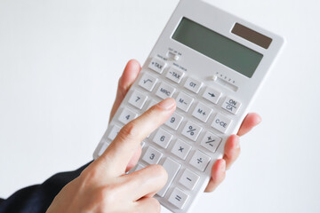 計算機を使う手元