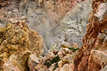 Fumarolen von Kalamos auf der Kykladen-Insel Milos (Griechenland) // fumarole field on Milos island (Greece)
