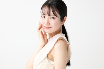 Fototapeta premium 笑顔の女性 ビューティーイメージ ワンピース