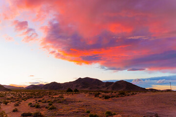 Fototapeta premium Majestic Clouds at Dusk over a Western American Landscape