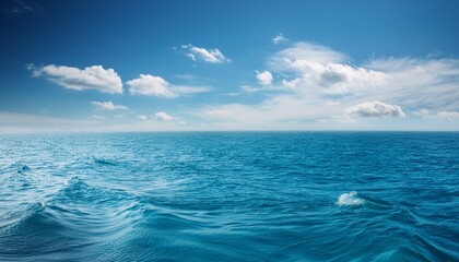 Obraz premium blue sky with clouds and sea