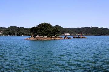 下田市の下田港の毘沙子島