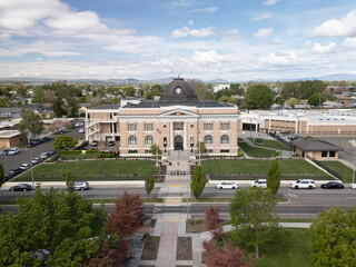 Obraz premium Franklin County Courthouse - Pasco, WA - 4th Ave & Surrounding Area