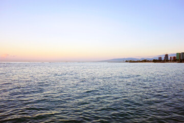 Fototapeta premium ワイキキビーチの夜明け