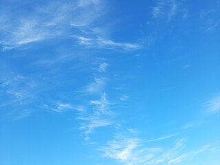 blue sky with cloudb