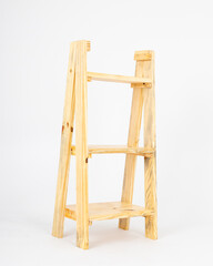 prateleira escadinha de madeira