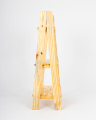 prateleira escadinha de madeira