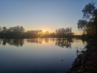 Fototapeta premium Dawn over the lake in the centre of Benalla, Victoria, Australia