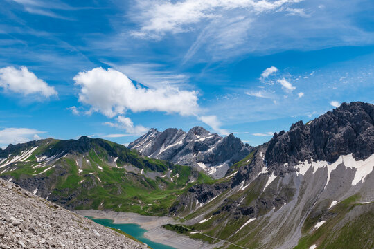 Alpine Panorama: L&uuml;nersee Mountain Landscape