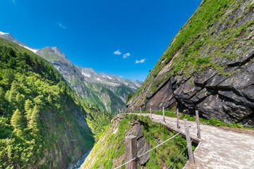 Peaceful Retreat: Hiking Through the Pristine Landscapes of the Zemmgrund