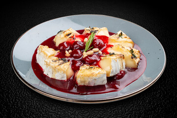 Baked Camembert with Berry Sauce