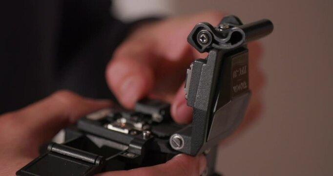 splitting and installing glass fibre wires for high speed internet