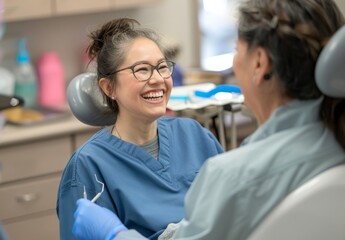 Obraz premium elderly woman is smiling while sitting in the dentist's chair