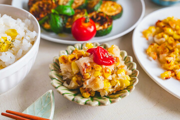 とうもろこしの薄焼き　ケチャップのせ