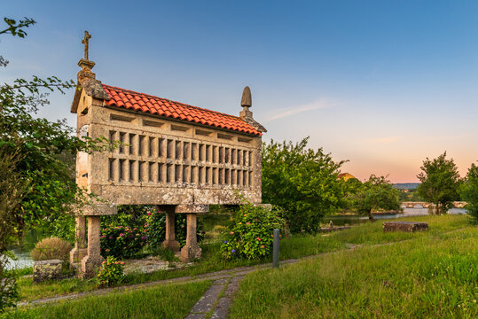 Horreo located in Medal or Insui&ntilde;a Island, one of the tourist attractions of the small island of A Rabaleira, Pontevedra, Galicia.