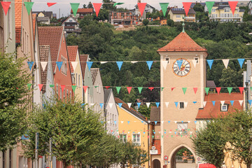 Romantisches Kelheim; Blick vom Ludwigsplatz zum Altmühltor