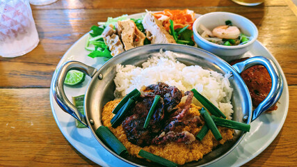 ソフトシェルクラブの玉子カレー炒めプレート