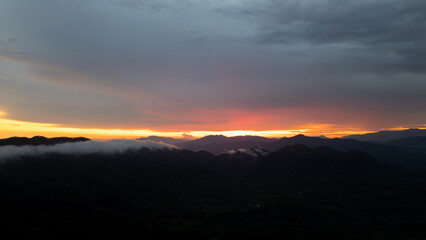 Fototapeta premium ATARDECER