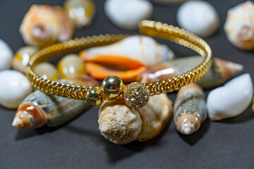 ethnic style bracelet jewelry with gold material