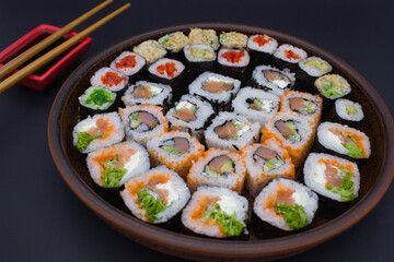 Circular Sushi Platter Presentation