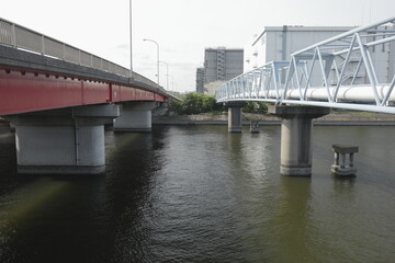 河の上の橋