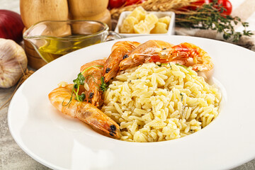 Italian pasta Orzo with prawn