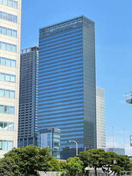 世界貿易センタービルディング南館（東京都港区浜松町。オリックス東京本社、KYB本社など）/ World Trade Center Building South Tower. It houses ORIX Corporation Tokyo Head Office, KYB Corporation Head Office, etc.