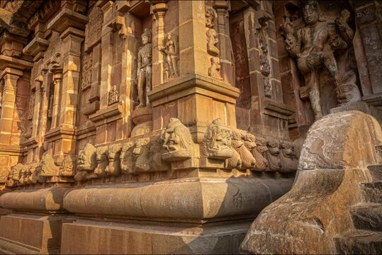 Cinematic Video - Tanjore Big Temple or Brihadeshwara Temple was built by King Raja Raja Cholan, Tamil Nadu. It is the very oldest & tallest temple in India. This is UNESCO's Heritage Site.