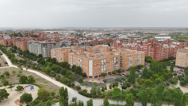 Edificios en zona urbana de la ciudad de madrid