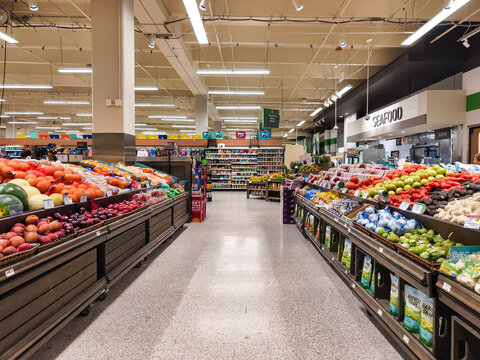 Fresh produce aisle in a Publix supermarket