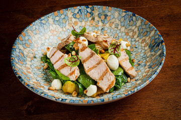 caesar salad with grilled chicken