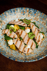 caesar salad with grilled chicken