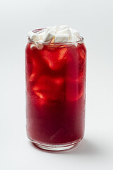 lemonad with berries and  marshmallow