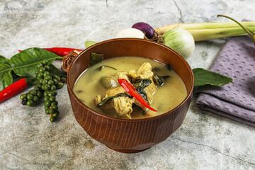 Thai green chicken curry with coconut
