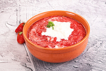 Strawberry soup with strachatella cheese