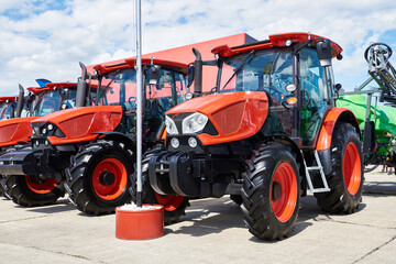 Tractor agricultural machines