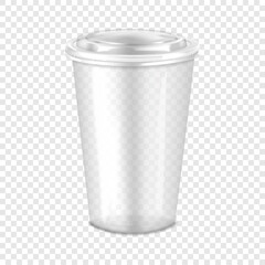 Clear empty plastic cup with lid. 3d mockup. Disposable takeaway drink container. Realistic vector mock-up. To go beverage mug on transparent background. Template for design