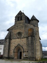 Obraz premium Eglise de Naves (Corrèze)
