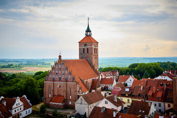 Reszel - eine malerische Stadt in Polen, Kirche und Altstadt